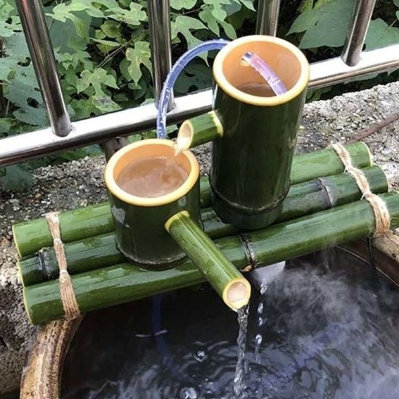 家の装飾のための竹の水の噴水、モダンな庭の装飾品、屋外の注ぎ口の
