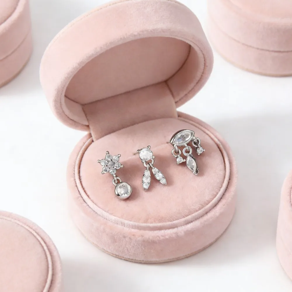 1PC Ins Rabbit Minimalis Screw Stud Earring For Women Cute Y2k Cubic Zirconia Silver Color Helix Piercing Ear Jewelry Gift