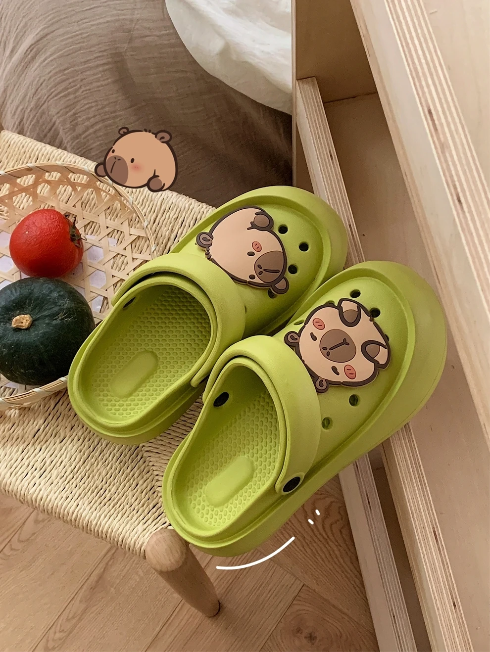 Zapatos de jardín de suela blanda EVA para padres e hijos, zapatillas frescas para exteriores, sandalias con agujeros bonitos, zapatos para mujer, Kapibala Capybara de verano