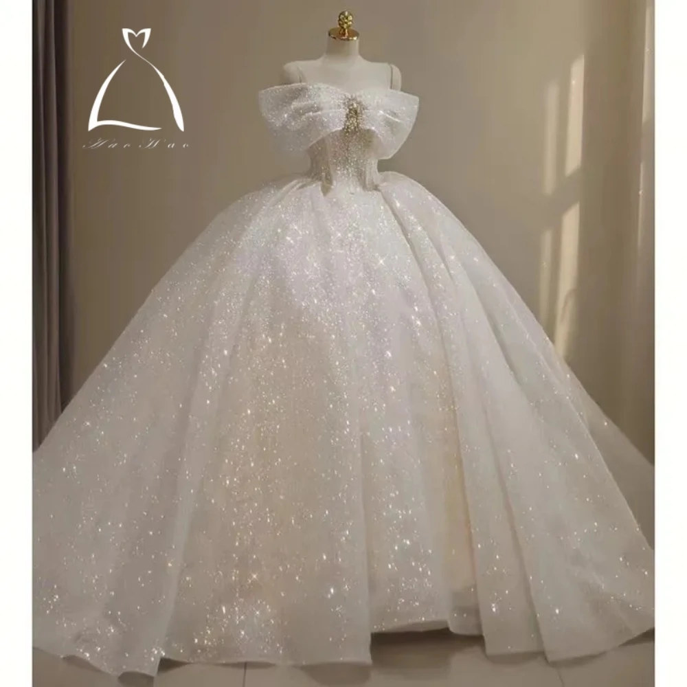 

Ball Gown Wedding Dresses sexy Sweetheart Backless Sweep Train Bridal Gowns Bling Luxury Beading Sequins Wed Dresses shiny gown