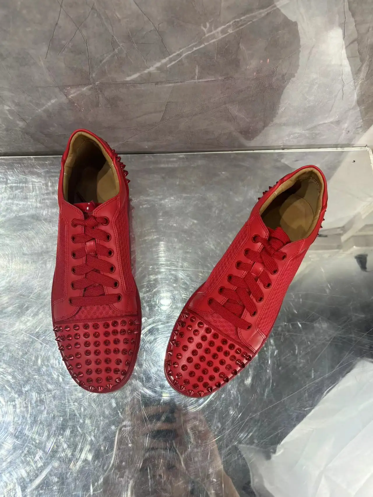 High Quality Woman Men\'s Rivet Decoration Shoes Round Toe Lace Up Low Heel Male Spring Autumn Red Party Wedding Single Shoes