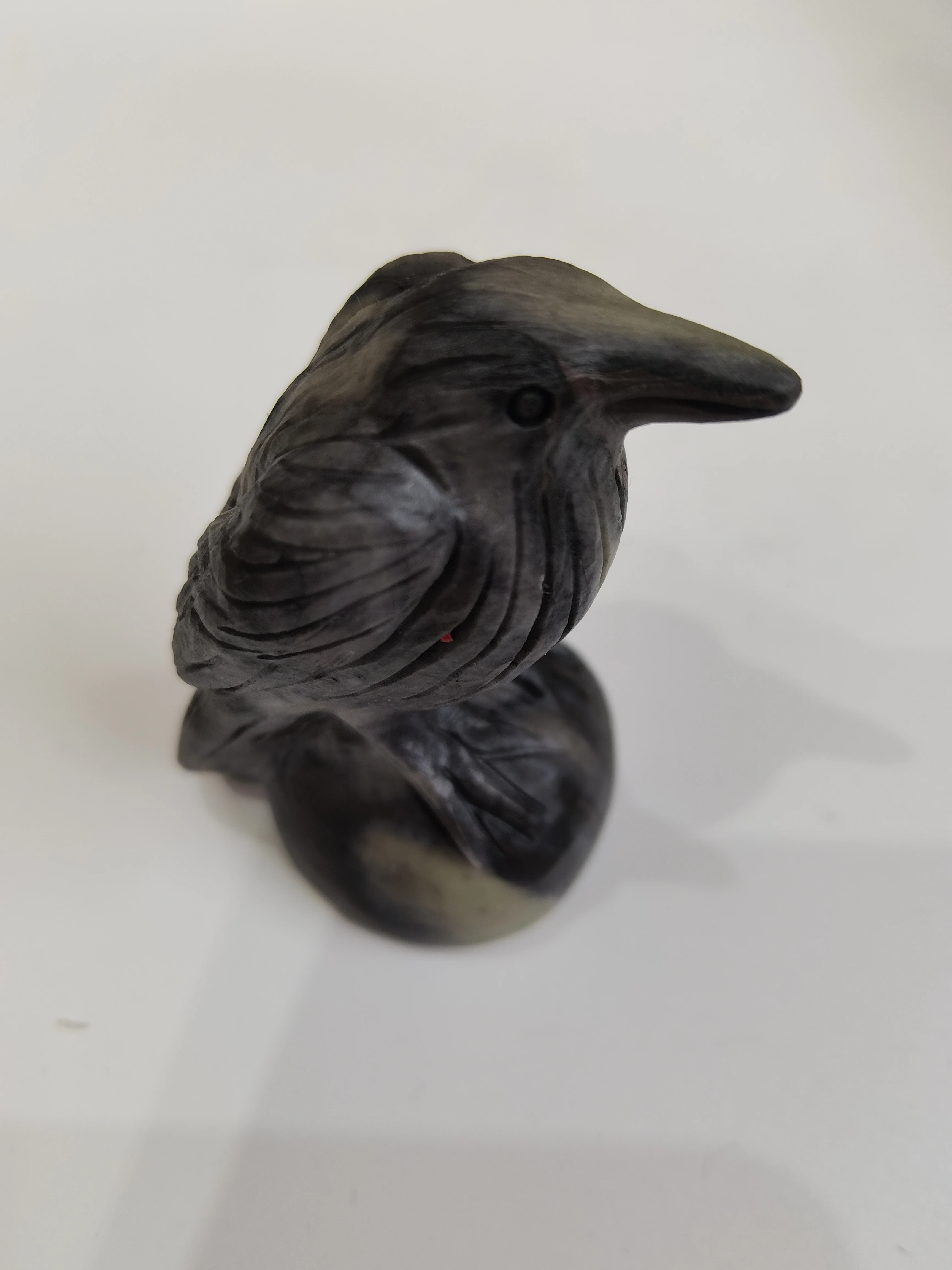 

6.5cm Natural obsidian raven statueHealing Energy Stone Halloween Home Decoration Holy Lucky Gift