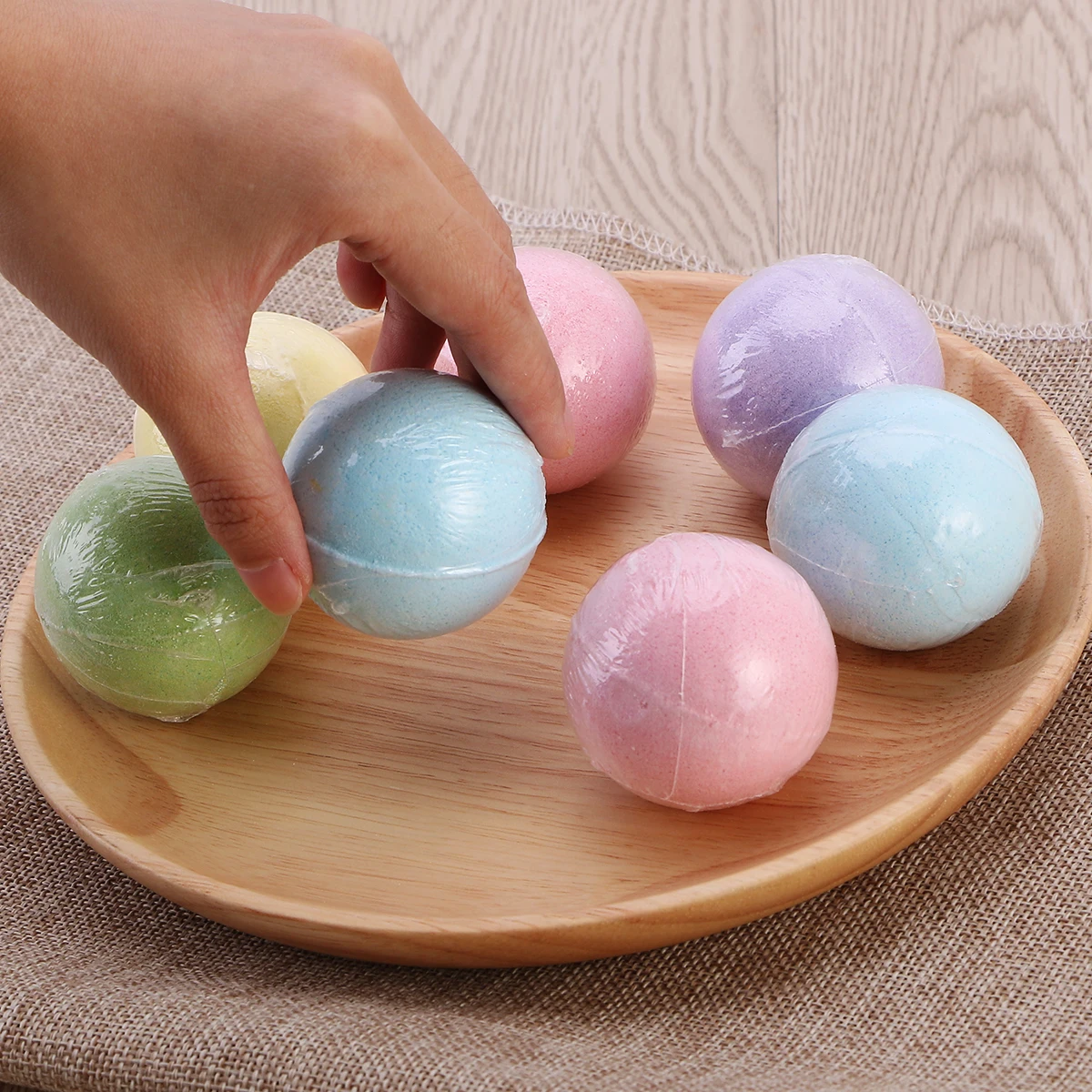 

8pcs 70G Round Bathing Balls For Men Women Mixed Colors Natural Ingredients Smooth Hydrating Moisturizing Skin