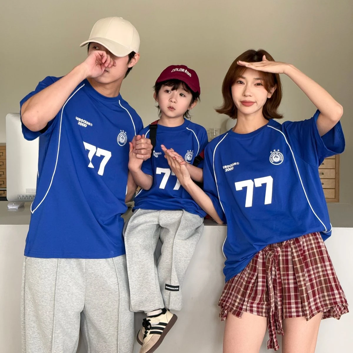 

Семейная футболка для родителей и детей, футболки с короткими рукавами, модные одинаковые комплекты для папы, мамы и дочки, сына, топы для папы, мамы и ребенка