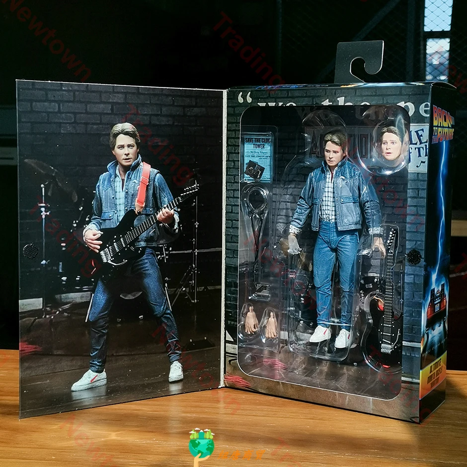 Disponibile NECA Ritorno al futuro Arte McFly Doc Brown Biff Tannen Action PVC Figure Series Modello Giocattolo Regalo di Natale