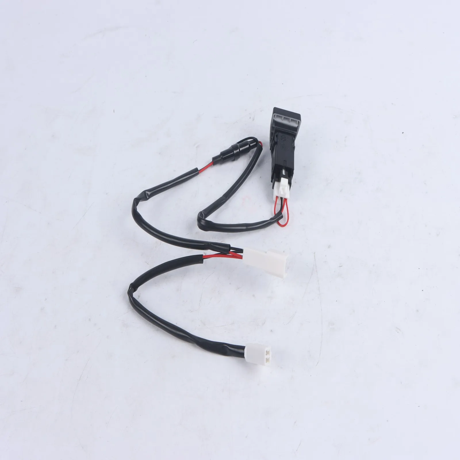 

1Pcs QC3.0 USB Adapter Hub Center Console LED FOR RAV4 2020-2022 2.5L