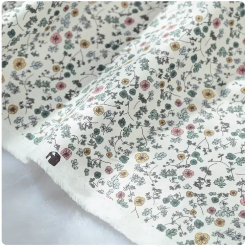 

100% Cotton Plain Fabric With Retro Little Flower Print, Handmade DIY Bag Patchwork Garment Dress Cloth Material, CR-195