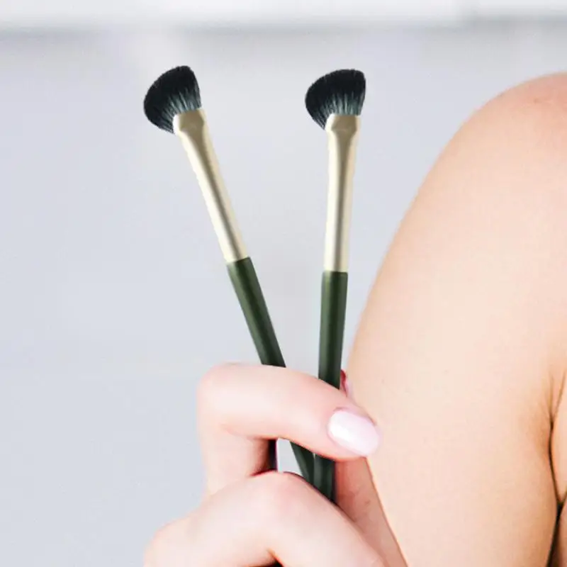 Nose Contour Brush Contour Brush Half-Fan Shaped Soft Bristles Under Eye Blush Angled Brush Makeup Highlighter Brush Makeup tool