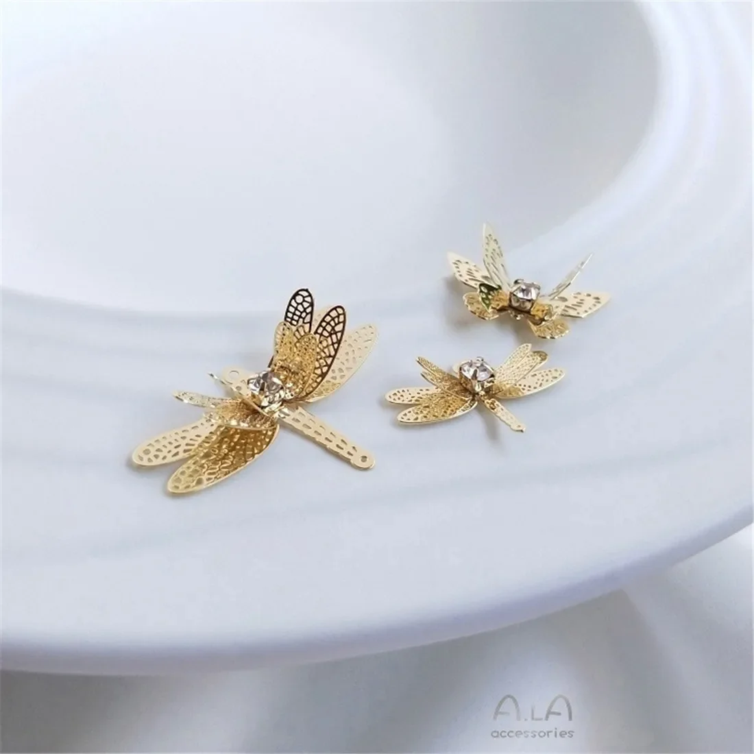 

Copper-wrapped 14K Gold Inlaid Zircon Three-dimensional Butterfly Dragonfly Pendant Diy Handmade Ear Accessories Hair Pin Pendan