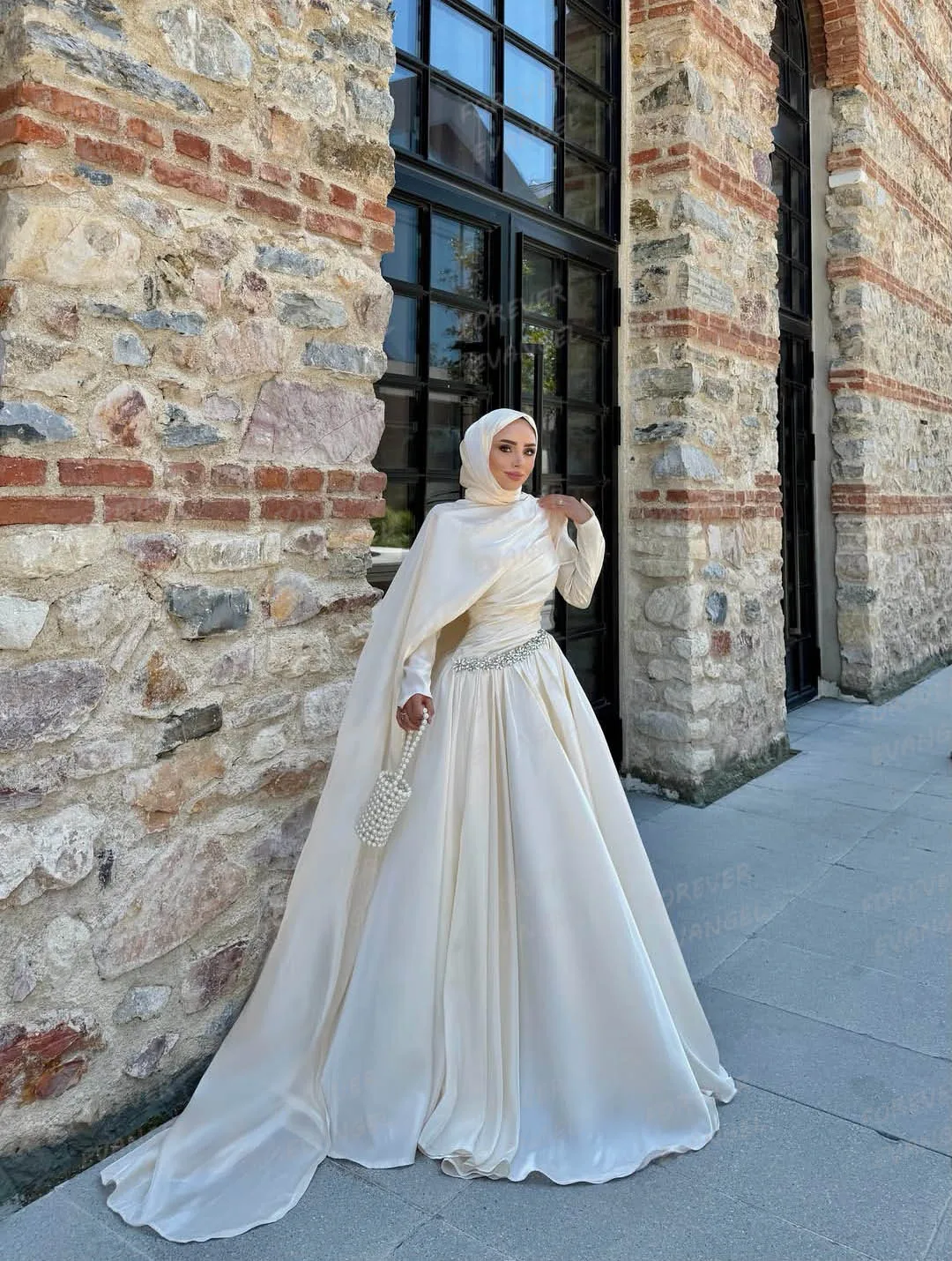 Arab Luxury Princess Wedding Dresses A Line Woman's Shawl Formal Bride Gowns Muslim Customized Satin Long Sleeve Vestidos Noche