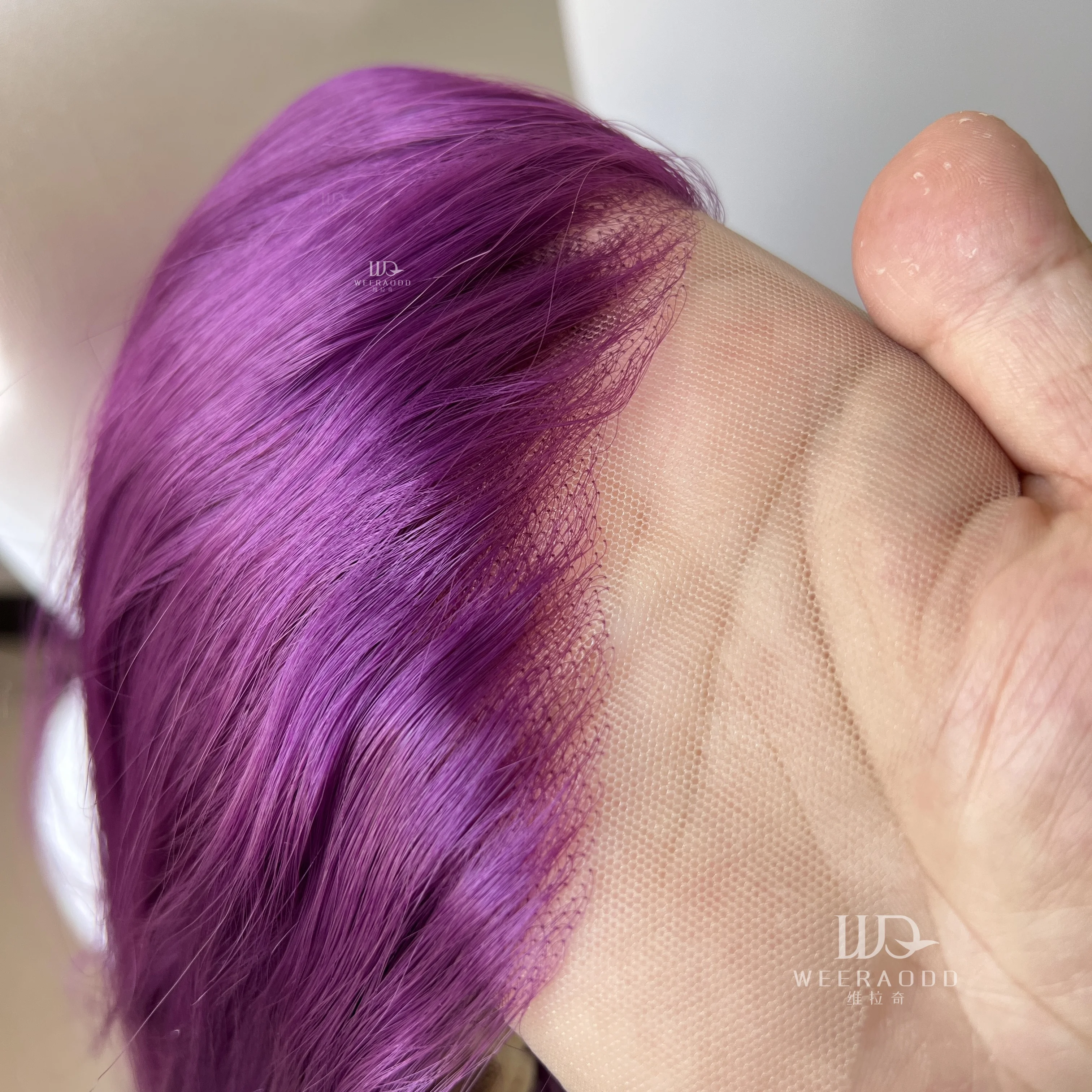 Lila 13x4 synthetische Lace-Front-Perücken für Frauen, hitzebeständiges Haar, leimlose Perücke, 66 cm lange, seidige, gerade Perücke, 150 % Dichte