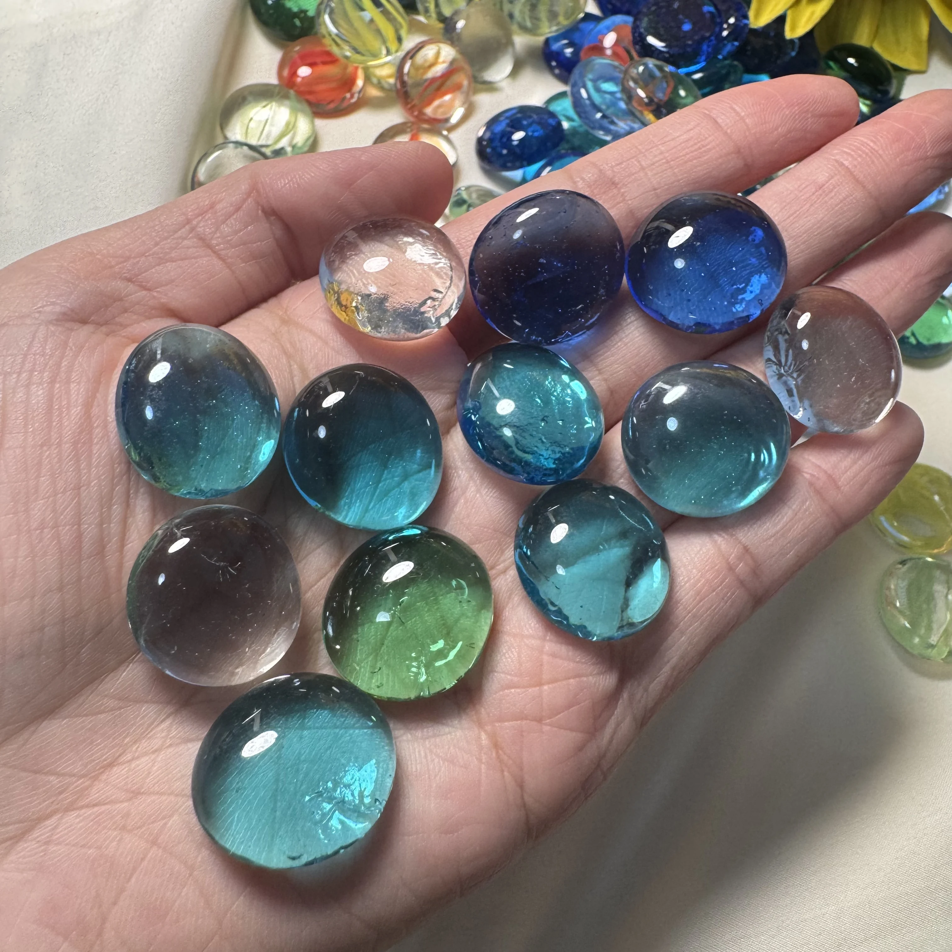 17-19mm Colorful Flat Glass Pebbles Mixed Beads Multipurpose Decor for Fish Tank,Hydroponic Fire Pit, Archaeology Digging Filler