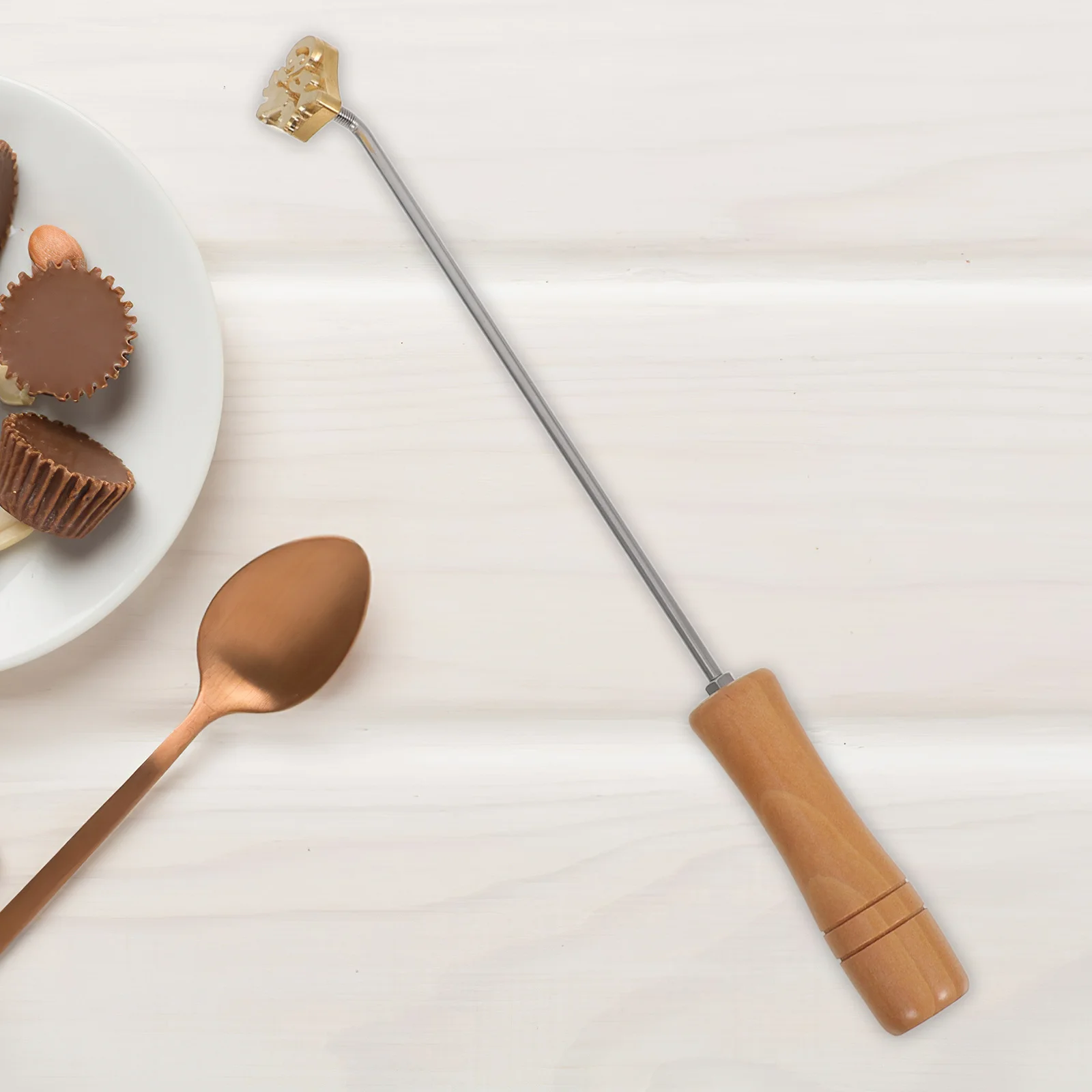 

Pastry Branding Stamp Baking Copper Mold Reliable Cake Wood Handle Easy Use Clear Imprints Pastries Branding Tool Baking