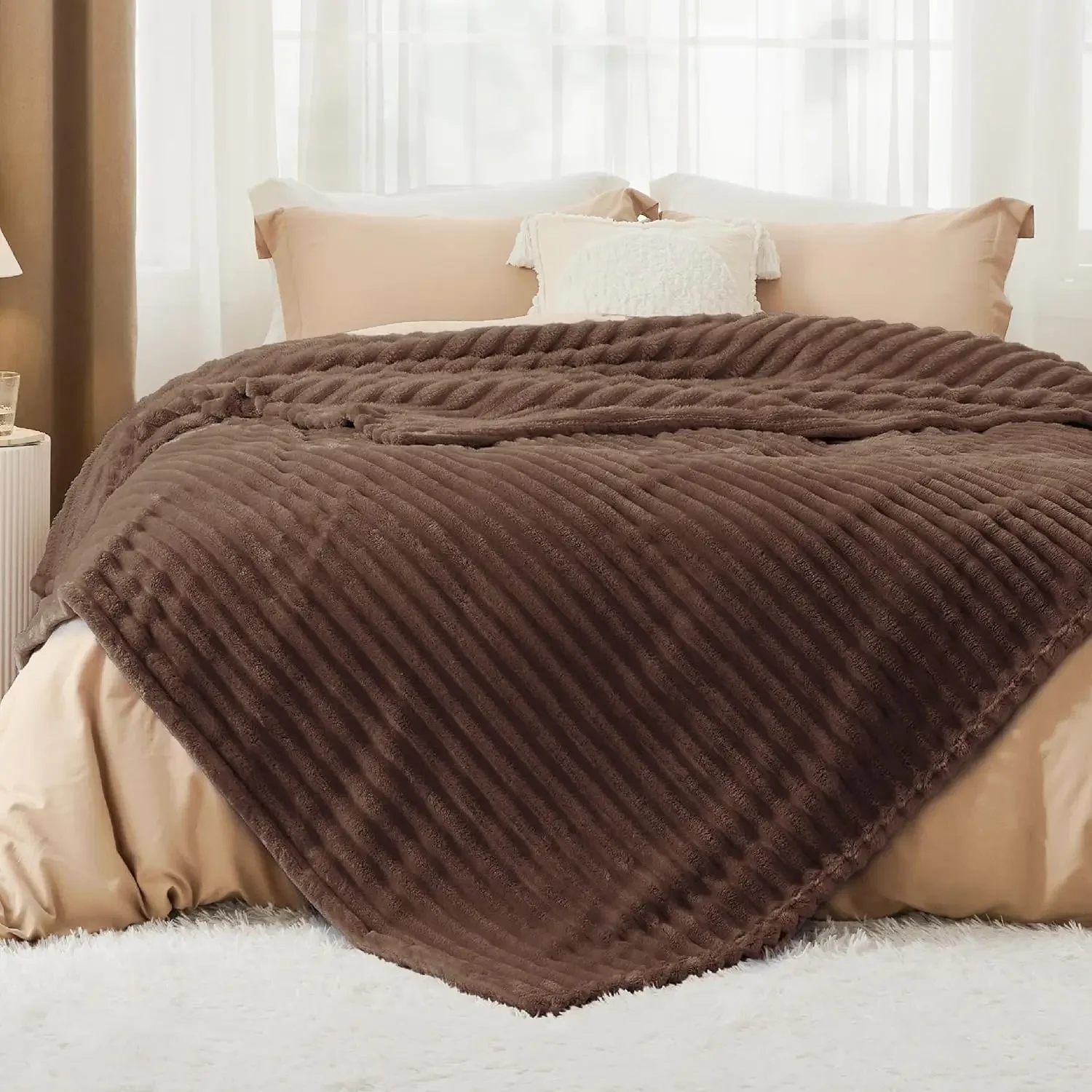 Cute Small Coffee Fleece Blanket for Couch GentleSoft Cozy Soft Women's Throw Blanket for Girls