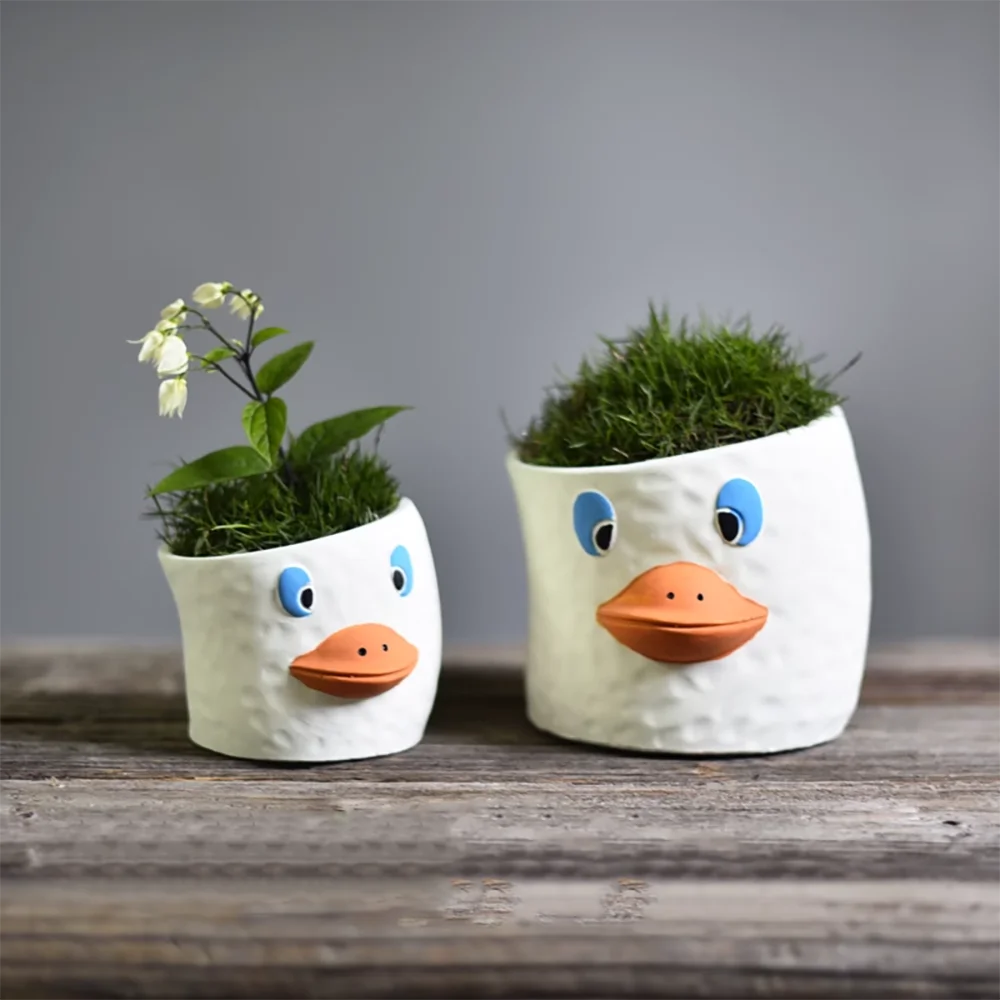 

Tilted Duck Silicone Planter Mold - Cute Animal Cement Flower Pot DIY, Whimsical Cartoon Garden Decor Mold for Succulents