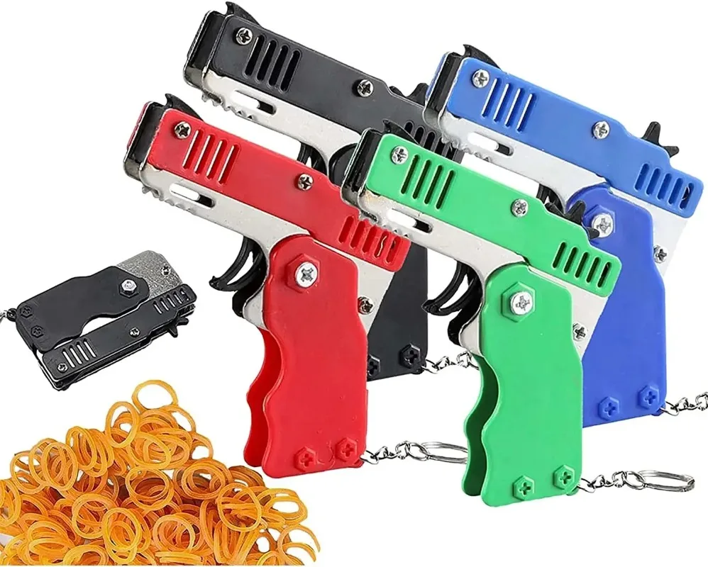 1 Uds llavero pistola 60 bandas de goma pistola de tiro aleación chico Fiesta al aire libre pistola de metal regalo novio regalo divertido