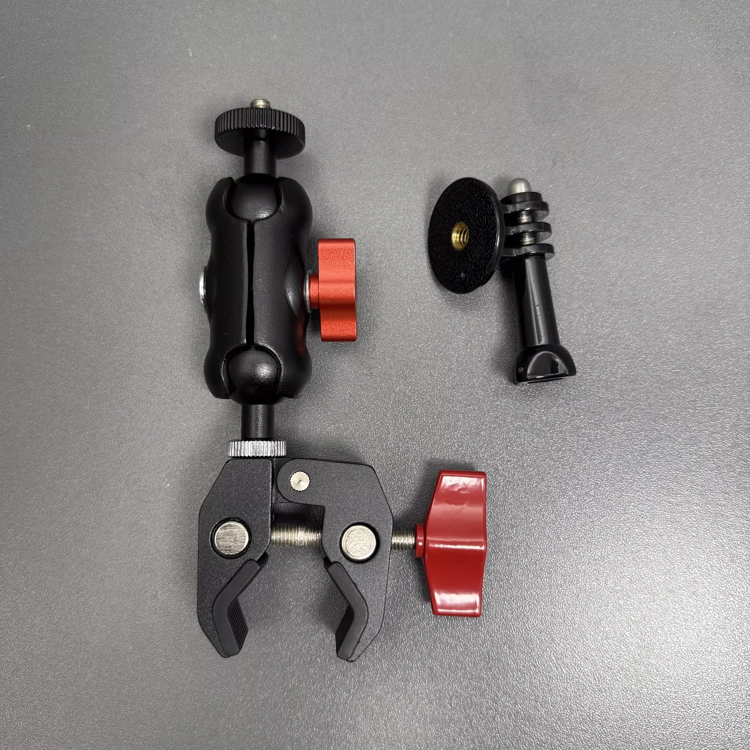 

360 Degree Rotating Car Steering Wheel Fixed Clip Magnetic Suction Large Clamp Bicycle Phone Holder Universal
