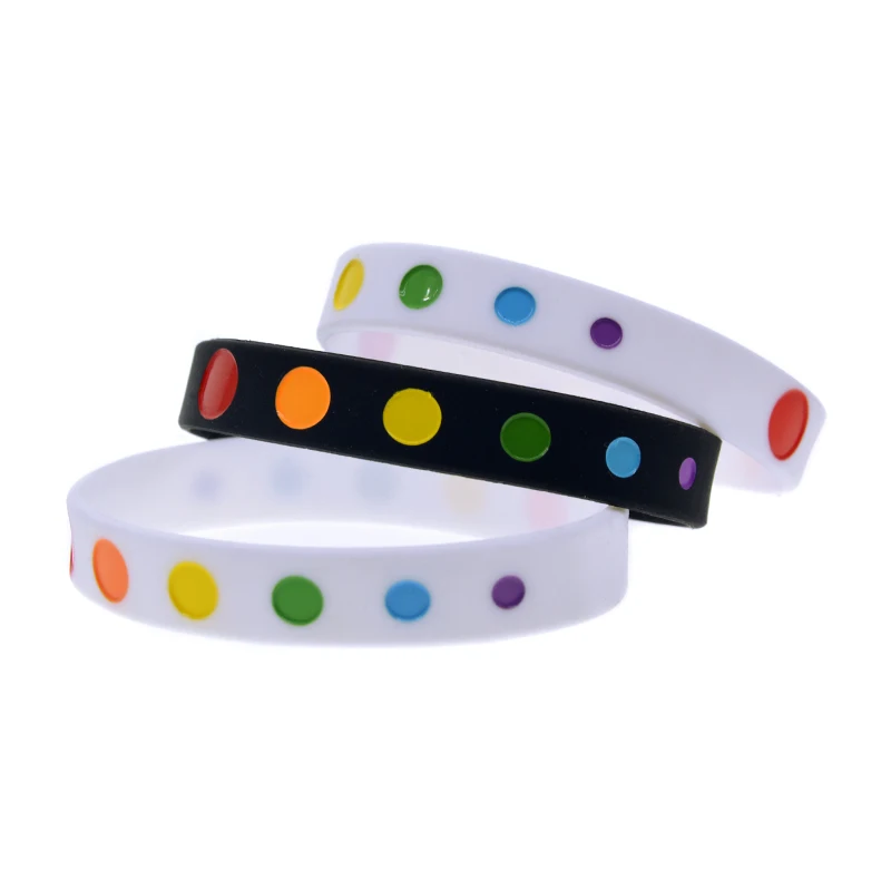 50 Stück Pride-Silikonarmbänder, 1/2 Zoll breit, mehrfarbiges Punktlogo, modischer Armreif, 2 Farben – Detail 7