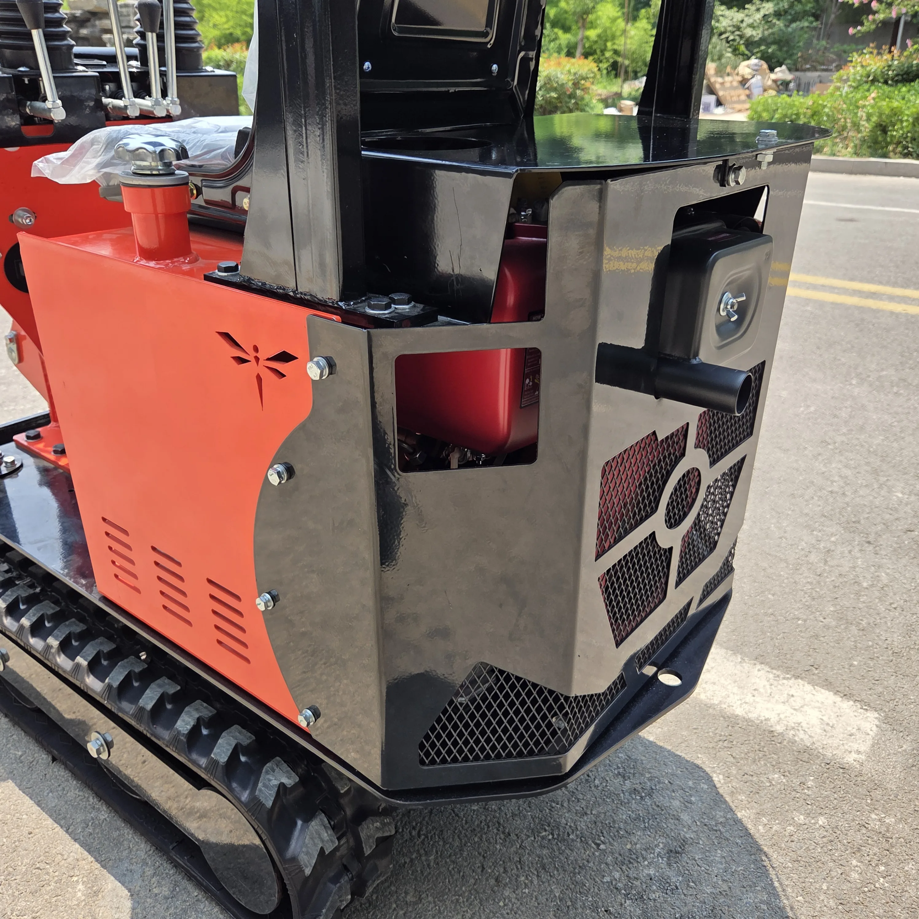 Supports 360-degree rotation,Easy to operate, 0.8-ton EPA mini excavator – a new model customized for urban construction