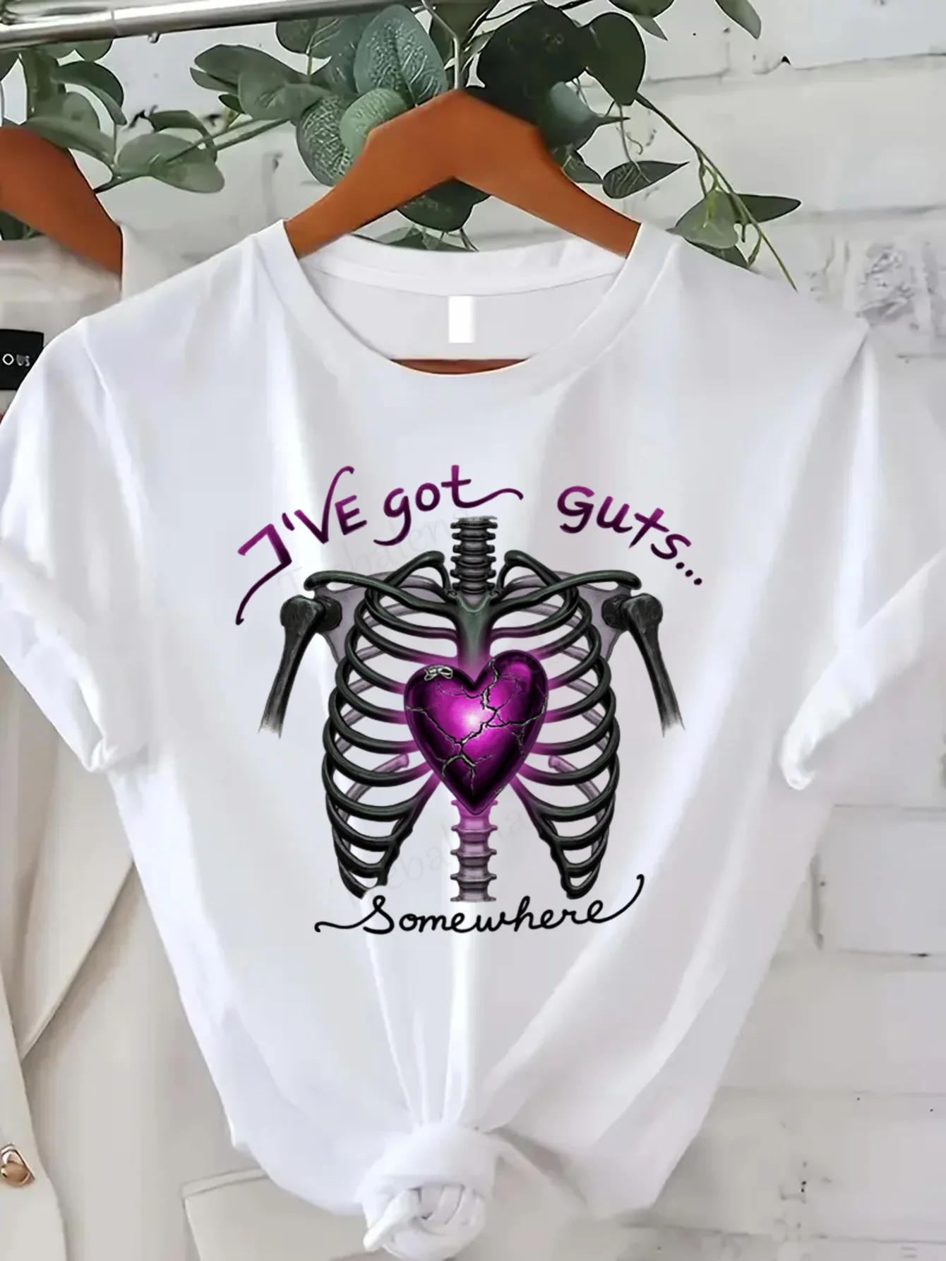 

Футболка с круглым вырезом «I've Got Guts Somewhere» Фиолетовая футболка со скелетом в форме сердца Женская футболка больших размеров с короткими рукавами Модный повседневный топ