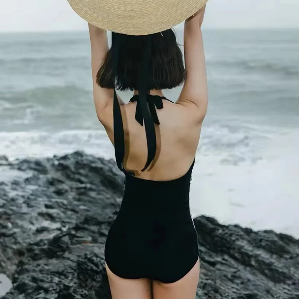 Elegant Vintage One-Piece Swimsuit for Women – High Neck Design with Waist Bow Detail, Black & White Retro Beachwear