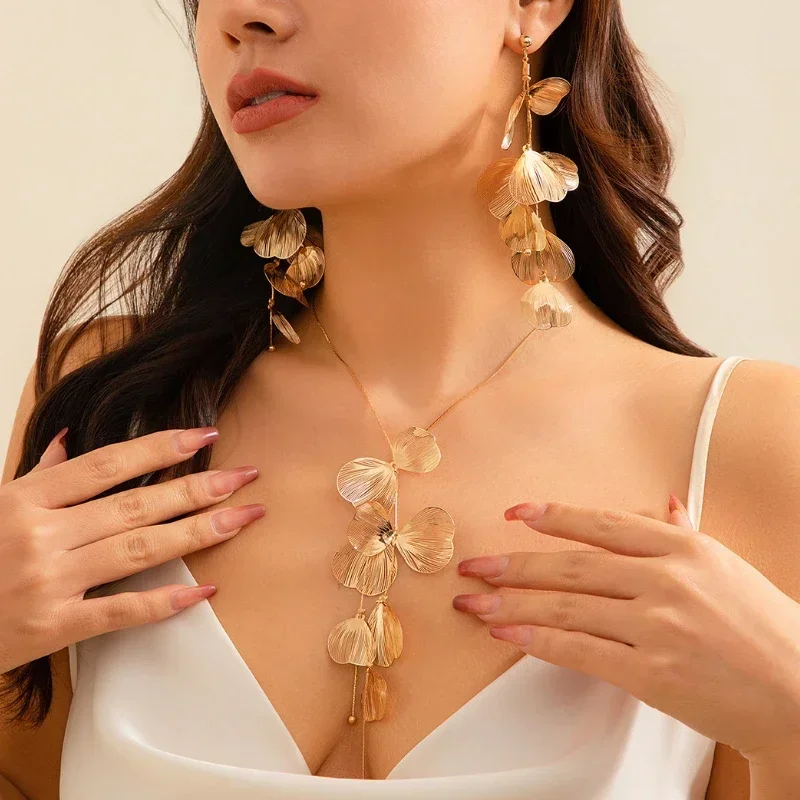 Modern Jewelry Luxury Temperament Big Flower Leaf Tassel Necklace For Women Female Gifts Delicate Design Accessories