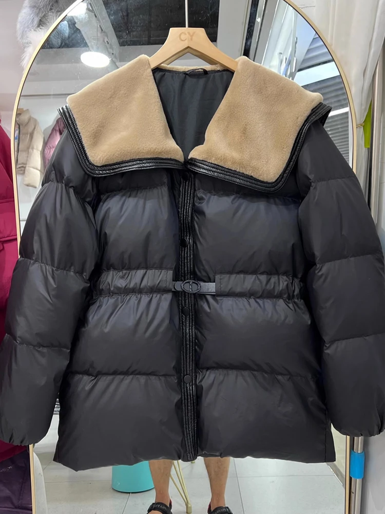 Cappotto ispessito slim-fit con cintura di media lunghezza di alta qualità 2025 da donna Nuovo inverno elegante piumino d'anatra bianco di nuova moda
