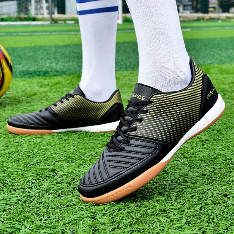 High Quality Futsal Sneakers Men Indoor Soccer Shoes Anti-slip Field Sport Shoes Football Boots Men Turf Shoes zapatos de futbol