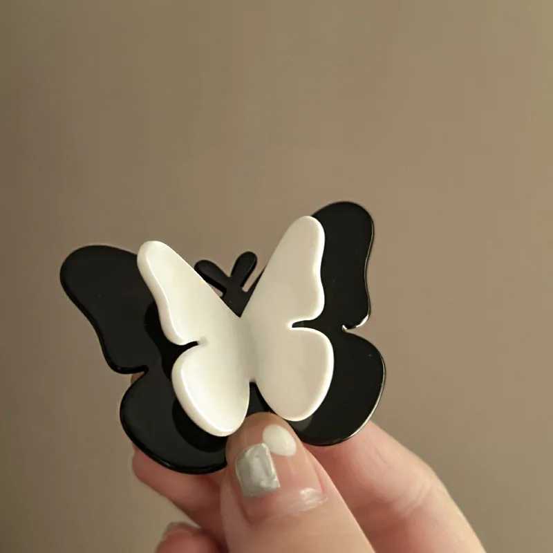 New Korean Simple Retro Black And White Stereo Acrylic Butterfly Hair Clip Claw Hair Accessories For Woman Girls