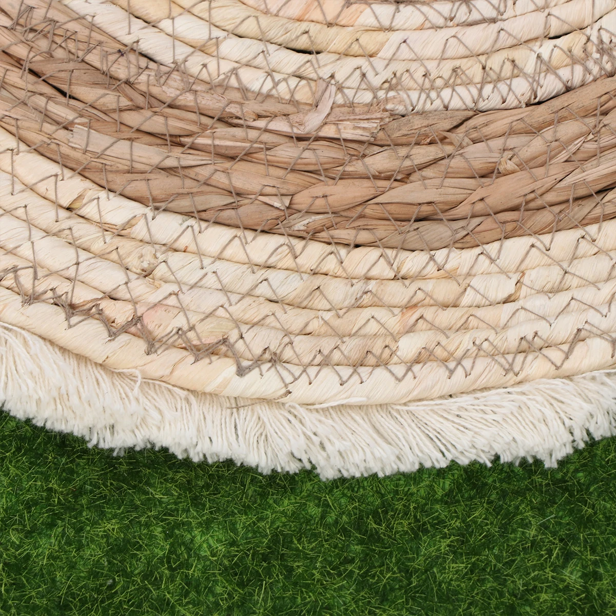 

1Pcs Comfortable Natural Corn Hand-Woven Cat Bed Mat Stylish Bohemian Style Breathable Pet Supplies Kitten Dish Bowl Food