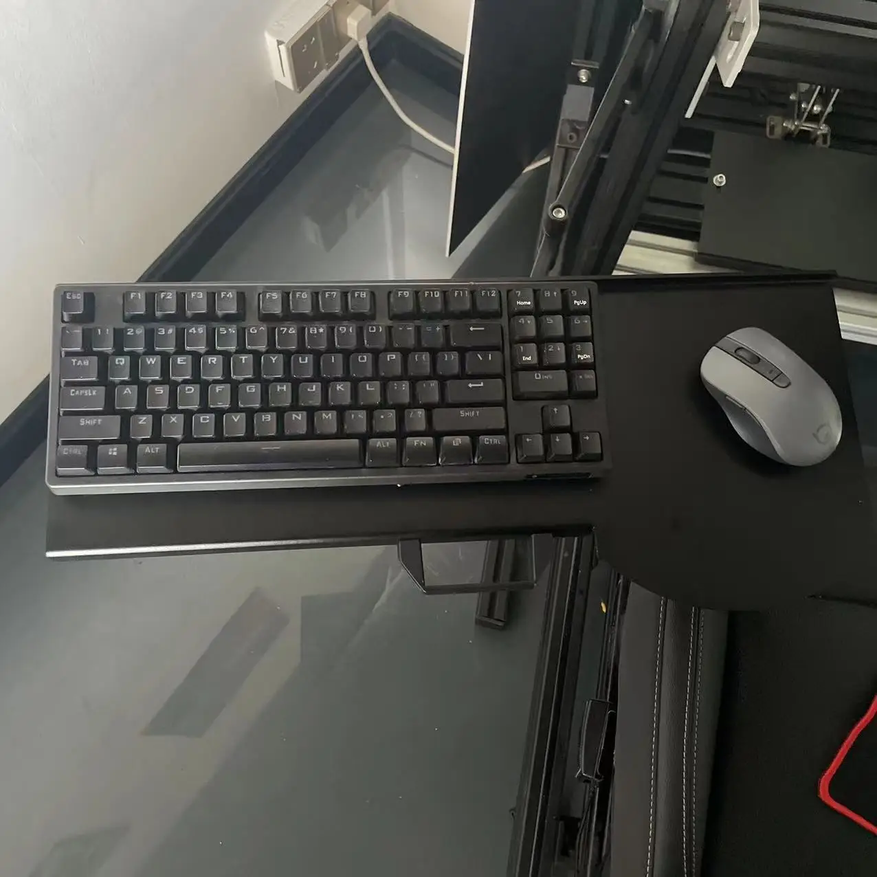 Simracing Wall-Mounted Hand Support with Adjustable Wireless Mouse and Rotatable Keyboard Tray logitech g29  thrustmaster