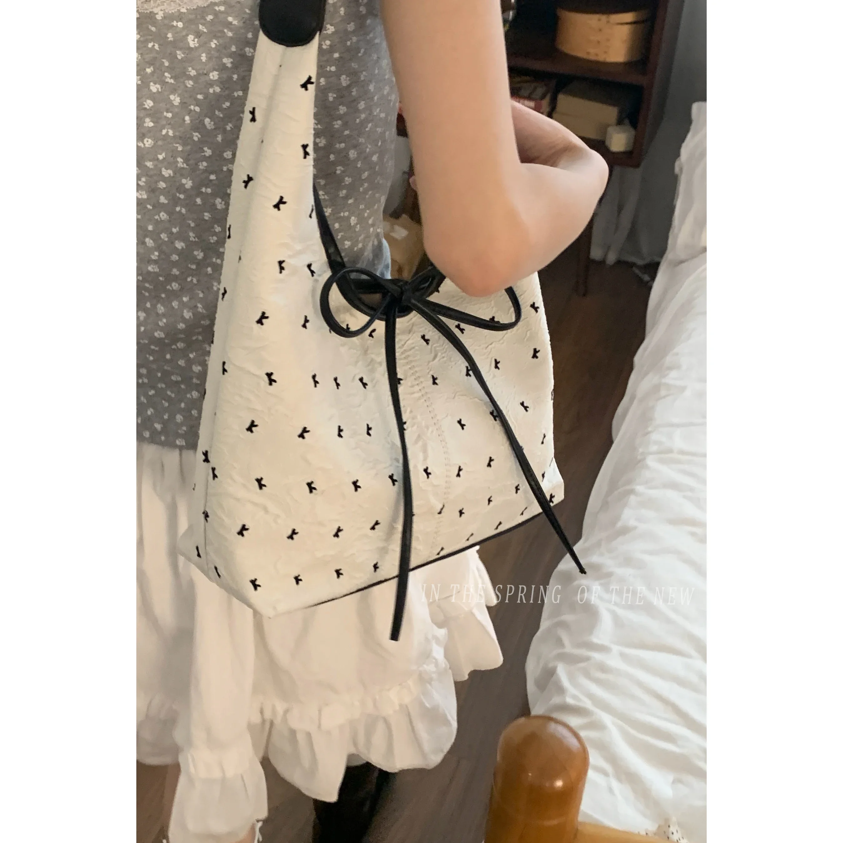 

Casual Large Capacity Shoulder Tote Bags 2025 New Summer Fashion Sweet Bow Underarm Bag for Women