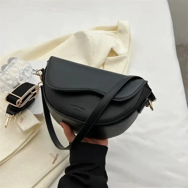 Small Leather Saddle Armpit Bags for Women 2023 Summer Chain Shoulder Crossbody Bag Ladies Vintage Underarm Handbags bolsa