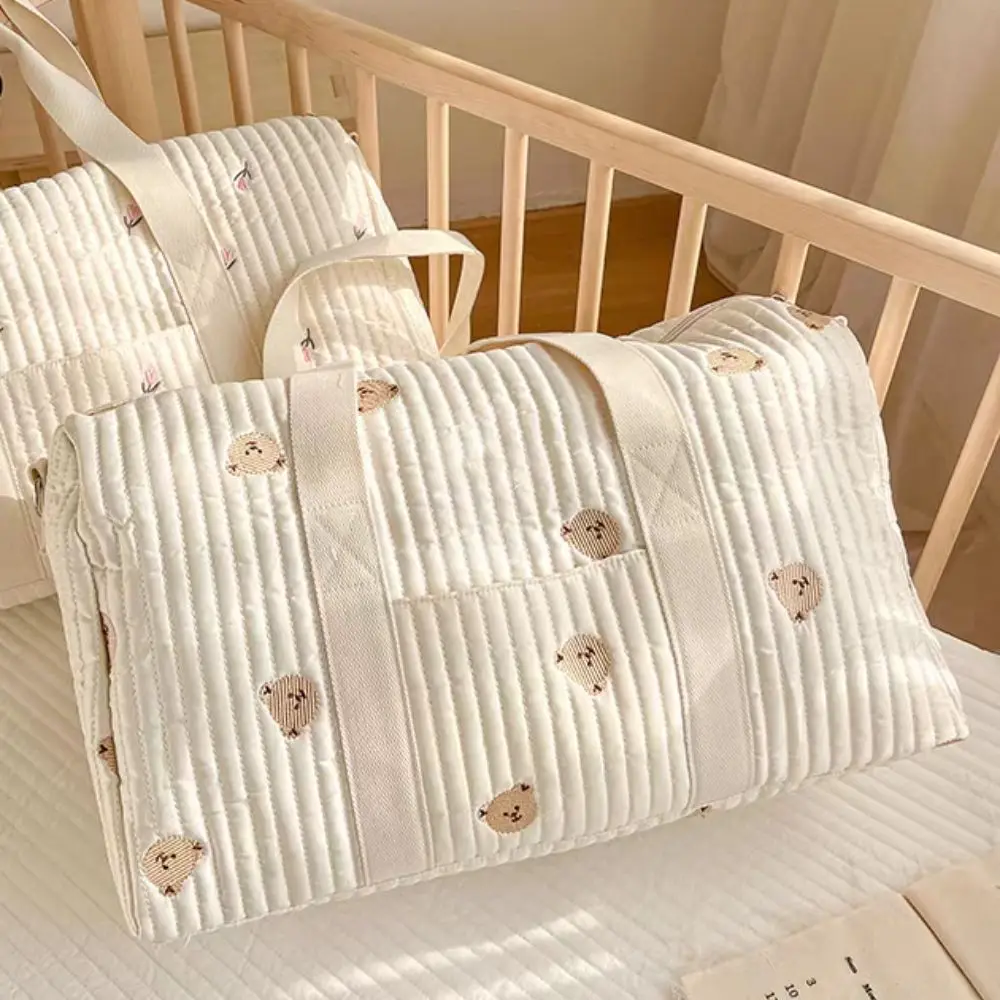 سعة كبيرة حقيبة أمتعة السفر قابلة للطي الكرتون الدب المطرزة حقيبة سفر متعددة الوظائف زهرة حلوة لطيف الأم حقيبة المنزل