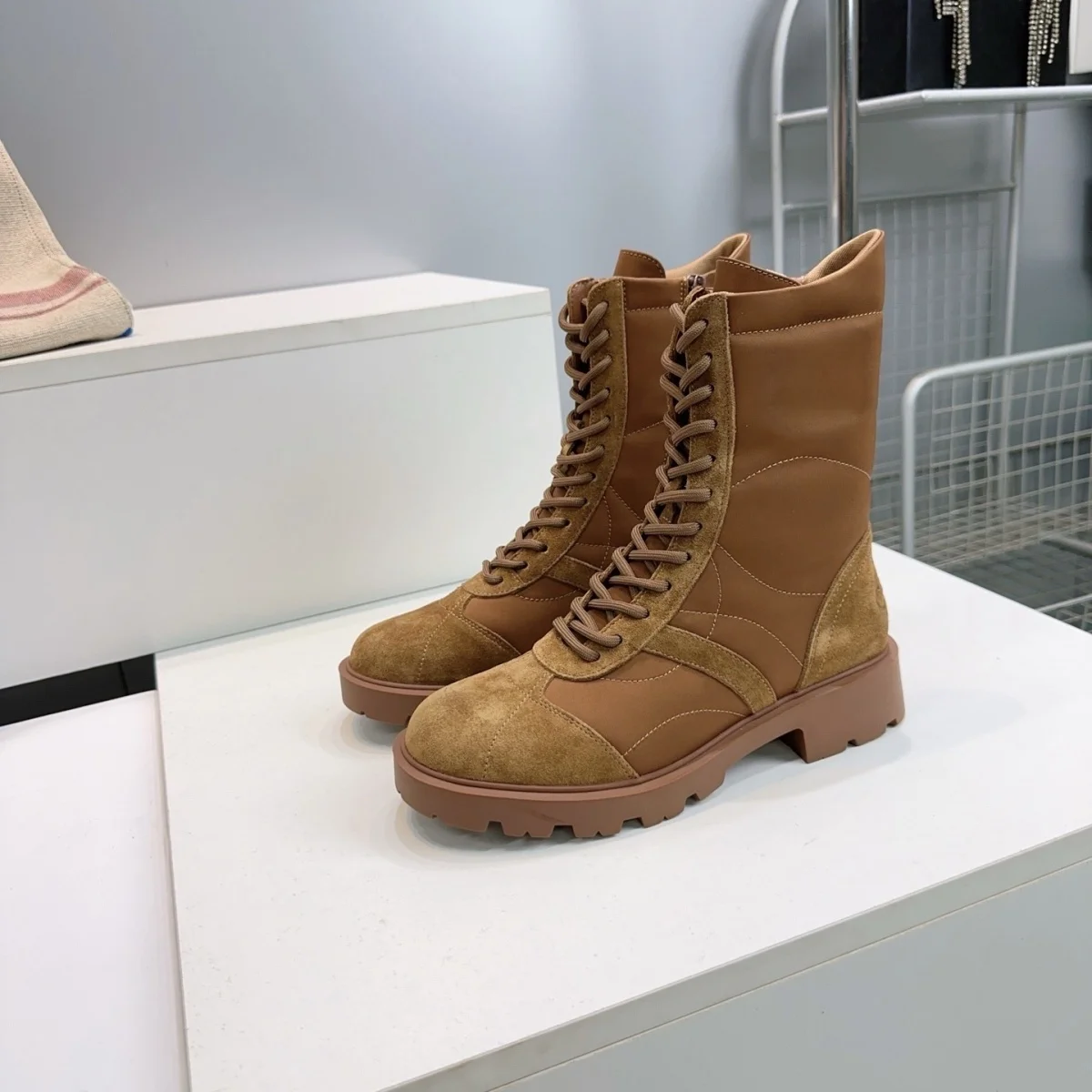 2026 high-quality commuting women's boots with side zipper and large round head splicing fabric--26030724