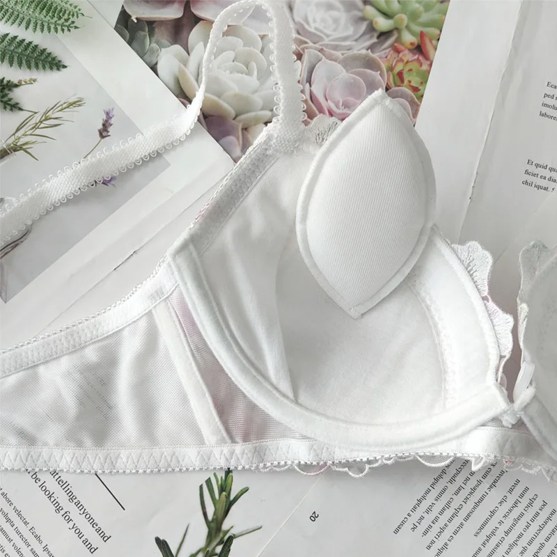 Small fresh lingerie flowers models low chicken heart underwear round plate chest small breast thin bra set push up bras