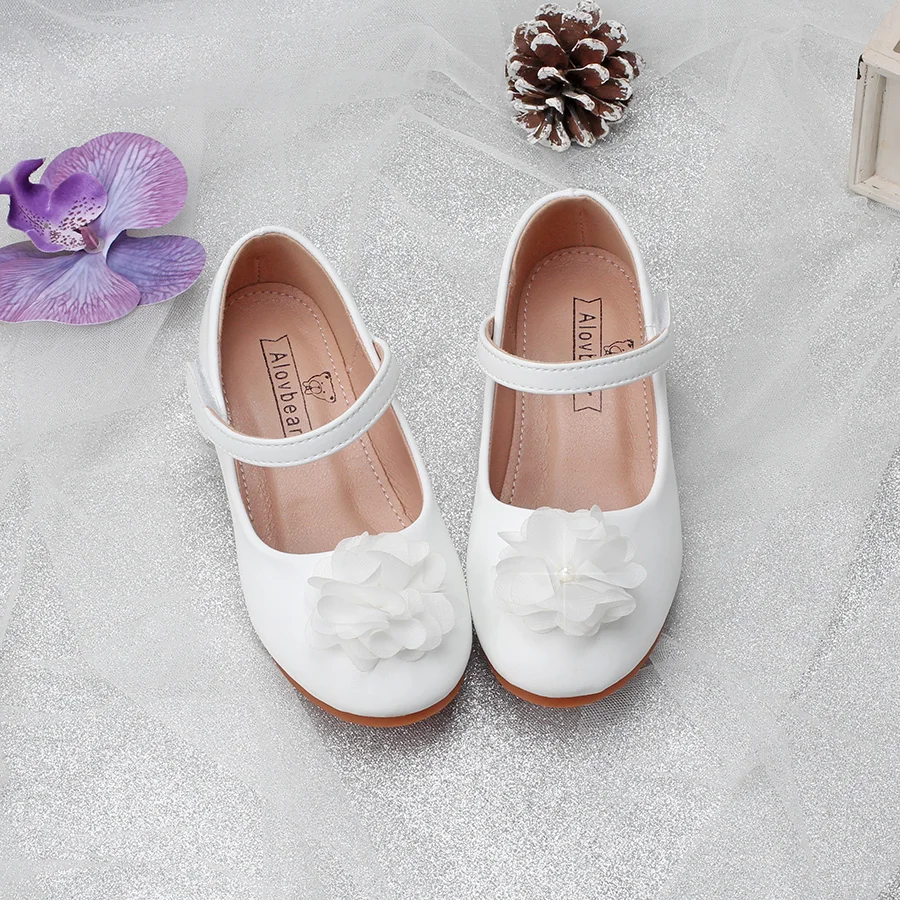 Children\'s shoes in spring and autumn new girls white Pearl flower Princess shoes fashion high heels wear-resistant and non-slip