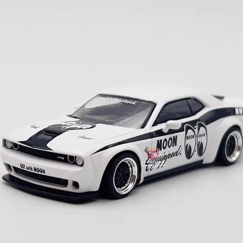 TW Tarmac Works 1:64 Dodge Challenger SRT Hellcat Diecast Model Car Kids Toys Gift