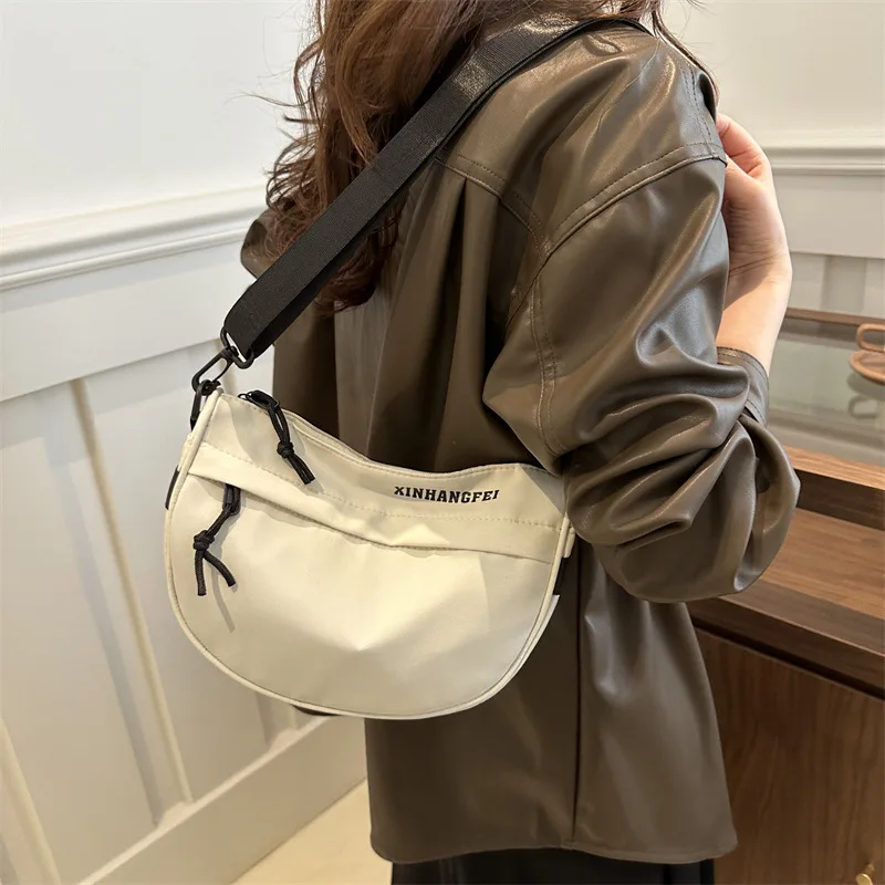 

Сумка для пельменей большой вместимости в корейском стиле 2025 года — женская сумка через плечо, модная повседневная сумка на ремне с луной, спортивная сумка-тоут