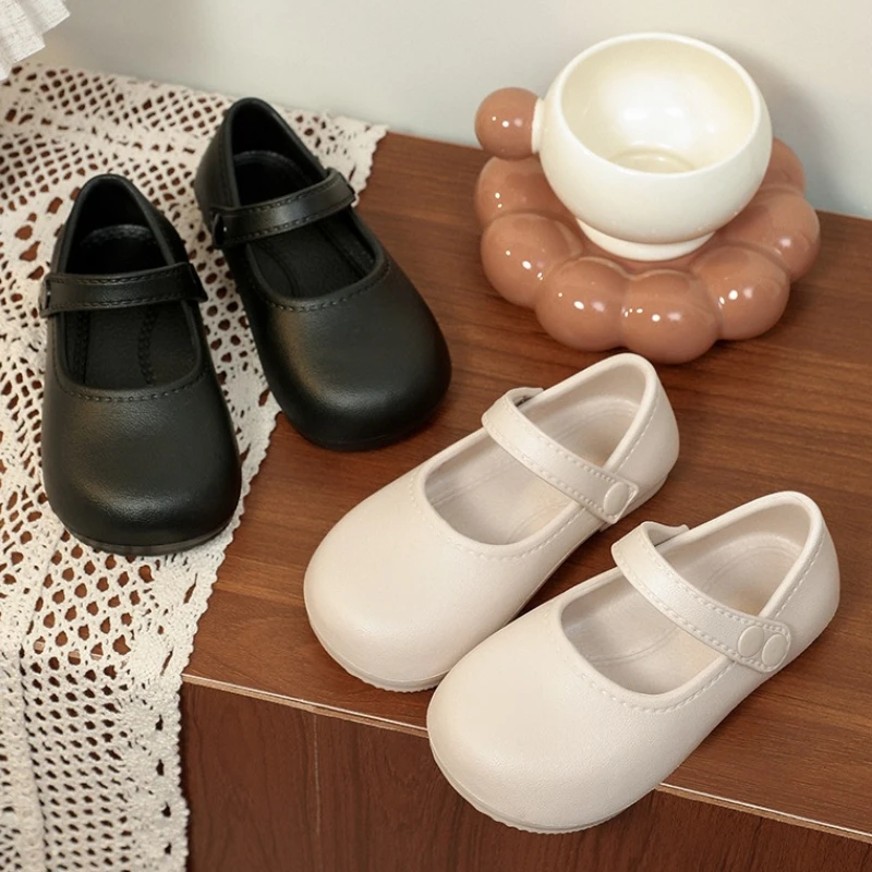 

Модная женская обувь2025, осенняя новая детская кожаная обувь, простая и универсальная обувь принцессы для девочек, пляжная детская обувь на плоской подошве, повседневная обувь