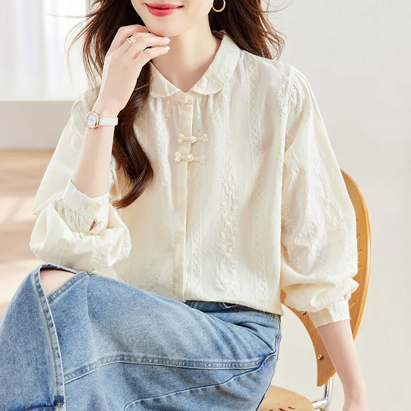 

2025 Chinese Style Traditional Cotton Buckle Beige Embroidery Shirt Women's High-Grade Shirt C001