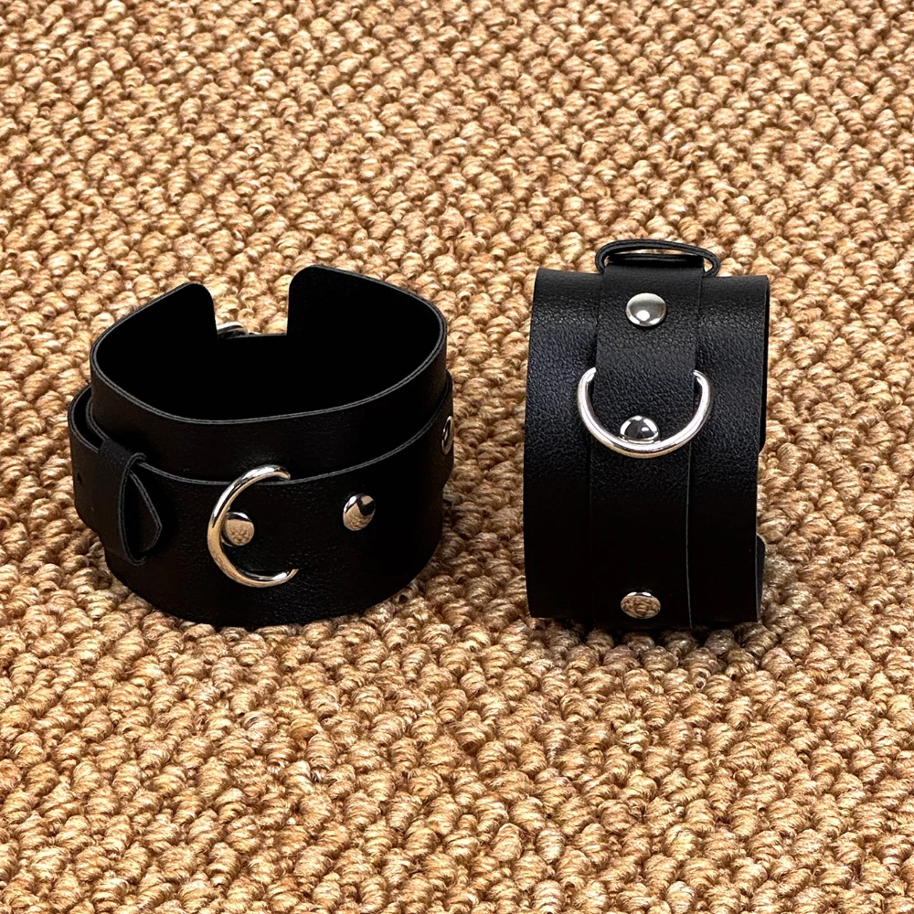 PU Leather Bracelet for Women New Punk Style Gothic Bracelets Adjustable Rivet Accessories Y2K Simple Hand Accessories view 3