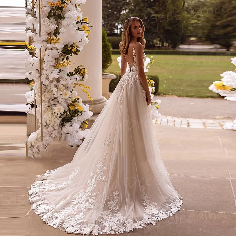 Luxuriöse A-Linie Damen Brautkleider Spitze Applikationen Spaghetti-Trägern Vestido Maßgeschneiderte Braut Kleider V-Ausschnitt Vestido De Novia