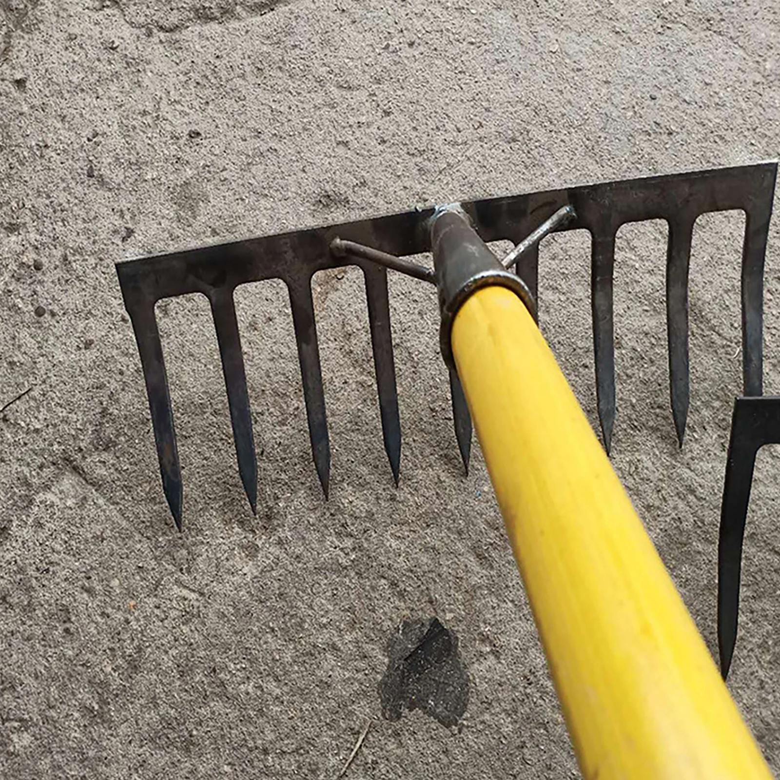 

Garden Rake 11 Tine Sturdy Iron Agriculture Tool For Soil Loosening Weeding Cultivation Outdoor Yard Gardening Reliable Grass
