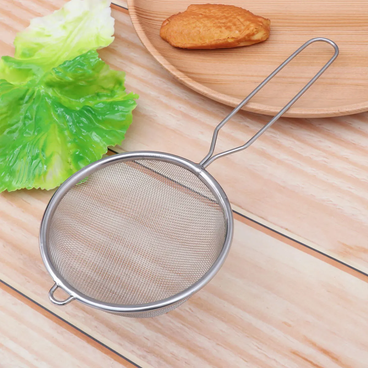 

Handheld Stainless Steel Flour Sifter Fine Mesh Powder Colander Baking Kitchen Gadget for Cookies Cakes Bread Mesh Flour Sifter