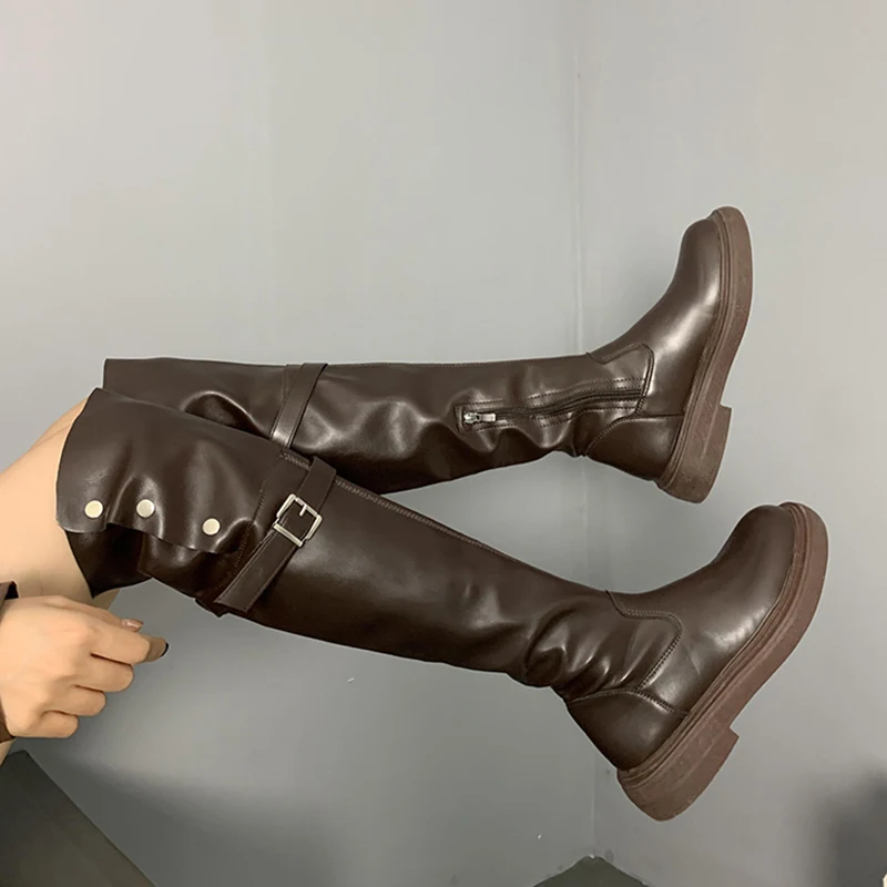 Botas altas de couro para mulheres, sapatos de caminhada aconchegantes, botas casuais Chelsea, moda estilista, tendência de inverno, 2024