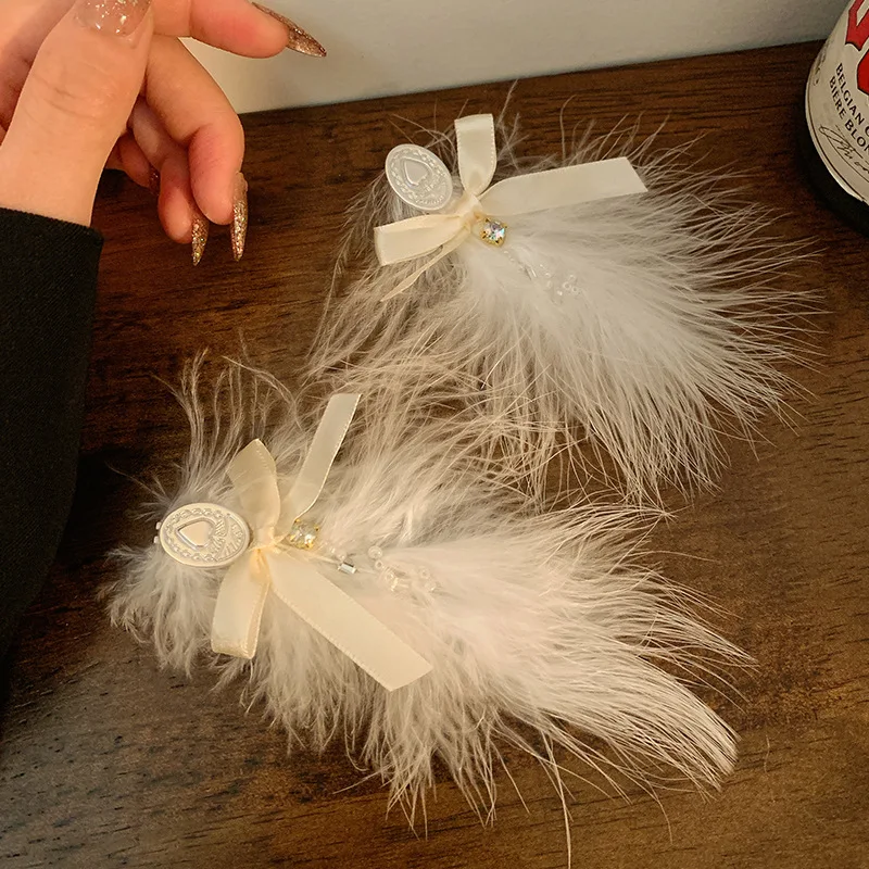 

Delicate Ostrich Feather Hair Clip with White Bow Women Elegant Boho Style Hairpin Accessory