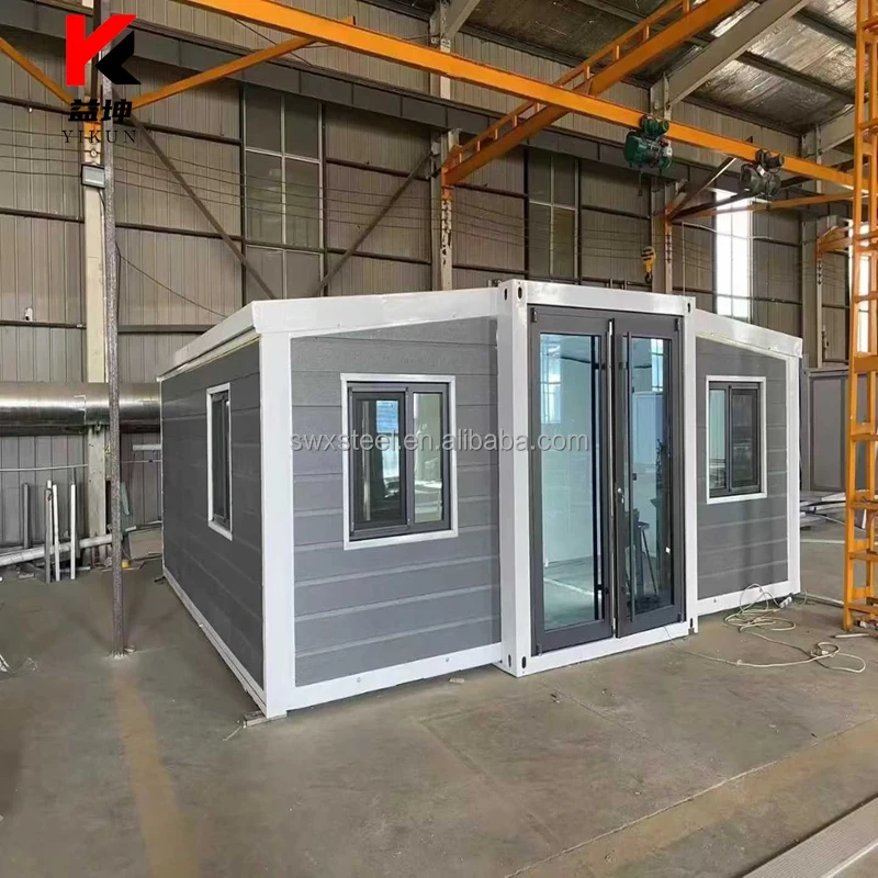 40ft 3 Bedroom Steel Luxury Modular Expandable Container House with Kitchen Living Room Bathroom