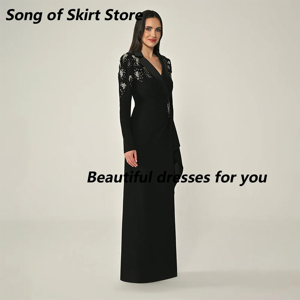 فستان سهرة أسود مخصص برقبة على شكل حرف V وأكمام طويلة كريستال مطرز بطول الأرض فستان حفلات رسمي لفساتين حفلات الزفاف