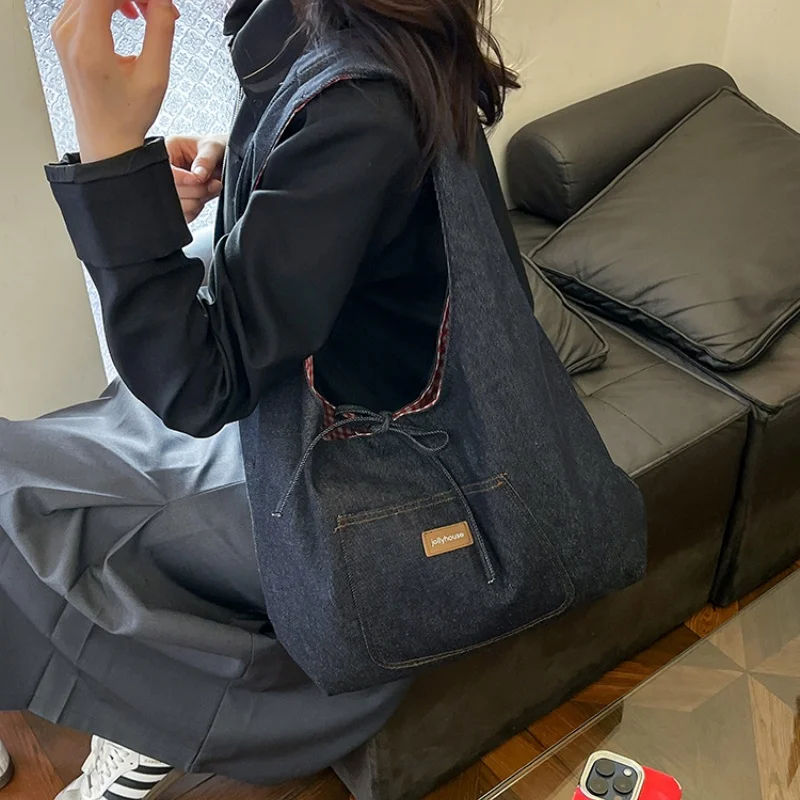 أزياء بسيطة المرأة حقيبة يد قماش منقوشة حقيبة كتف الإناث البرية أبيض وأسود تحقق حمل حقيبة الحرم الجامعي نمط طالب الكتب حقيبة